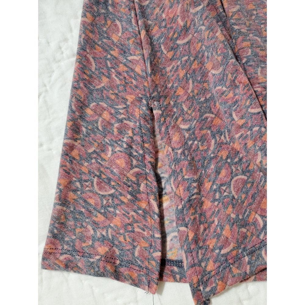 LulaRoe Perfect Top - Picture 6 of 8